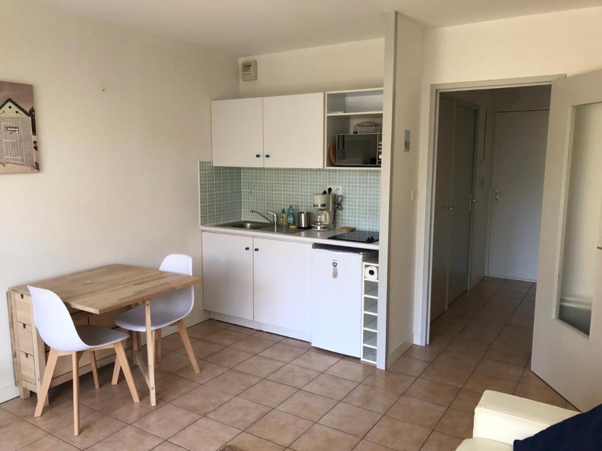 דירות פורנישי Studio L'Air Marin Avec Terrasse Et Jardinet A 2 Pas De La Plage מראה חיצוני תמונה